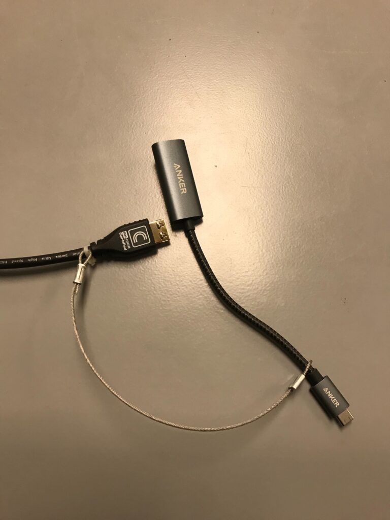 USB-C to HDMI adapter and HDMI cable not connected